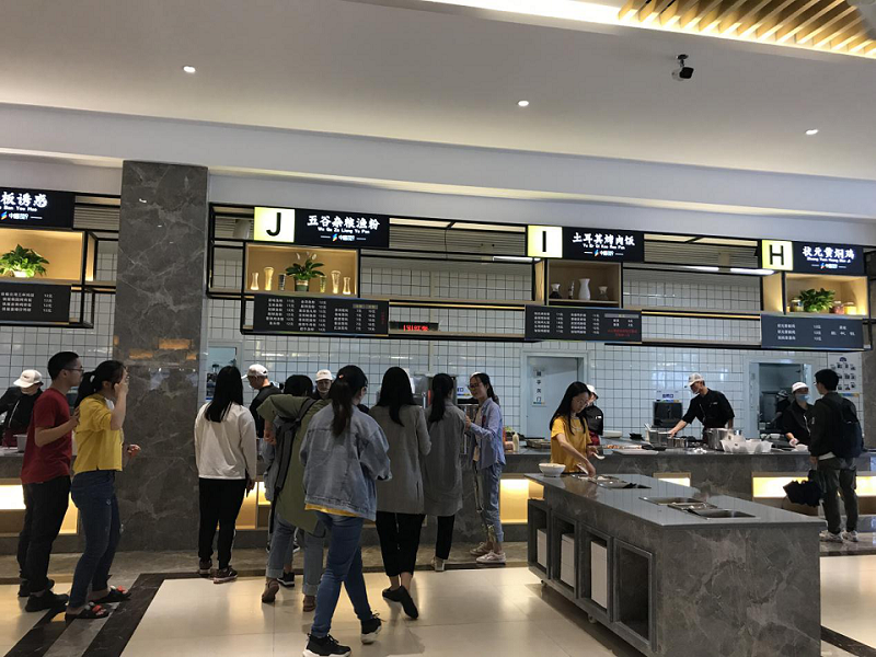 客戶對食堂承包經(jīng)營者的基本要求有哪些?